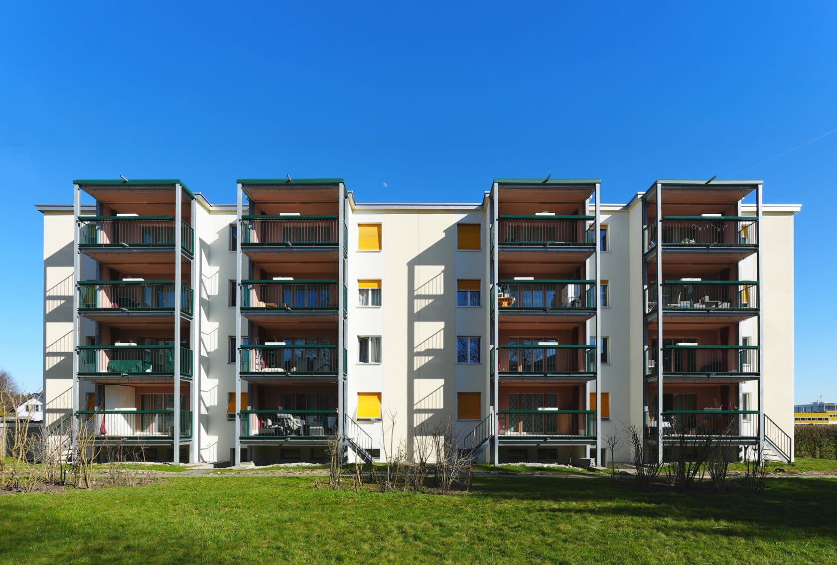 02-2.jpg
